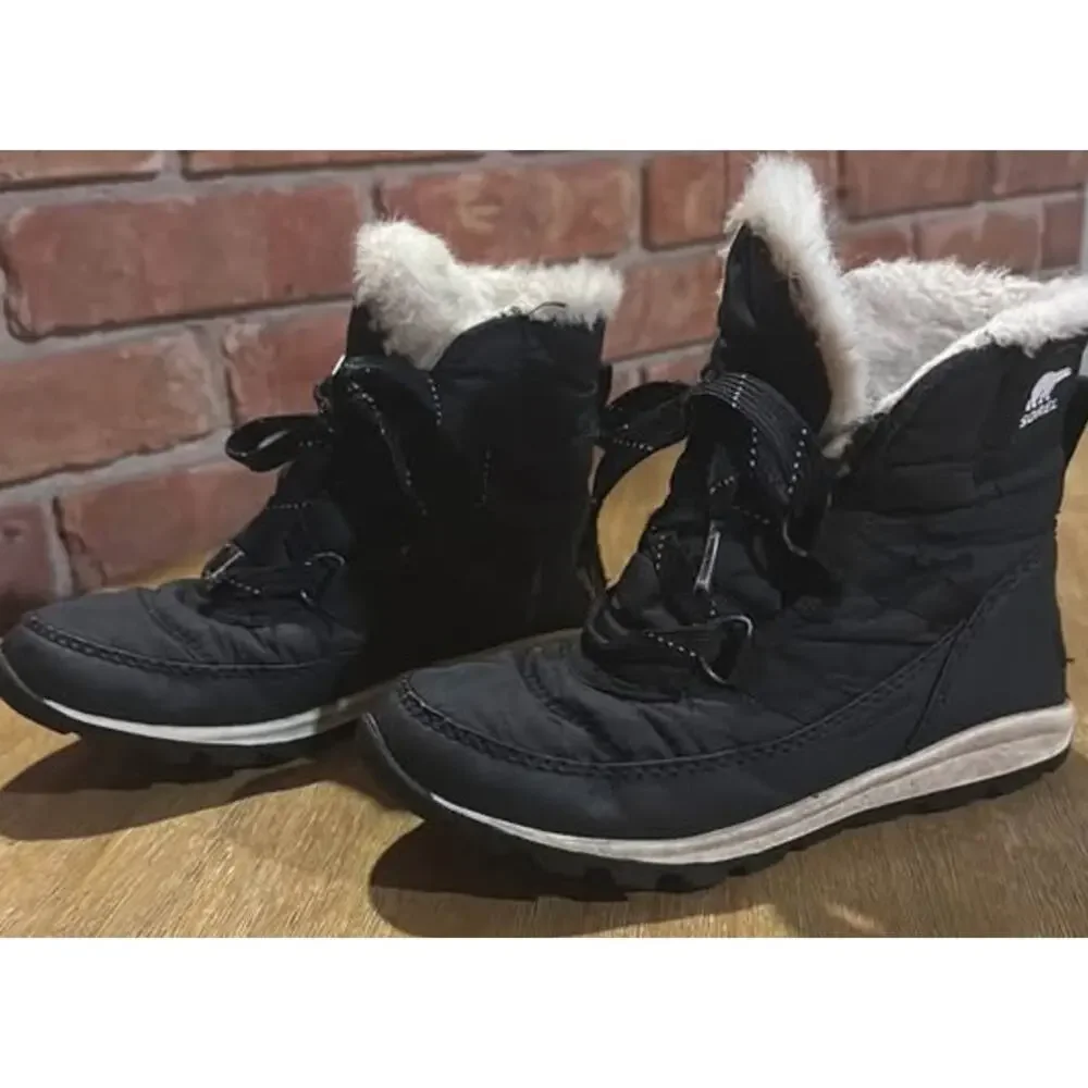 Sorel Kids Whitney Waterproof Snow Boots Black Size 2 Insulated Booties Size 2